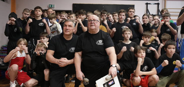 Dariusz Michalczewski spotkał się z młodymi zawodnikami KSW Tygrys (zdjęcia)