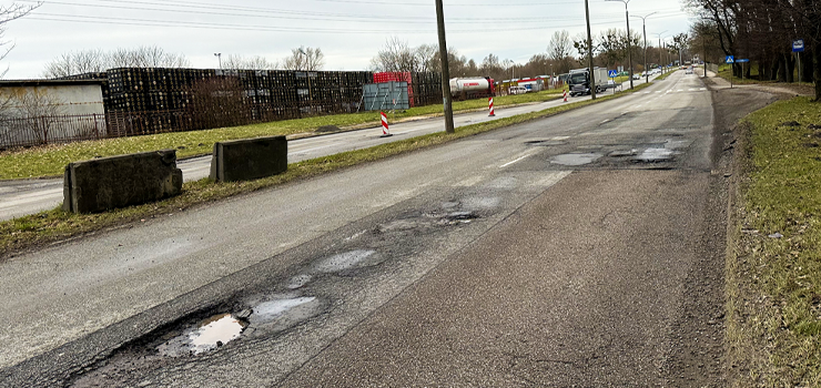 Elbląg: Łatamy drogi, a po chwili znów są dziury. "Czy jesteśmy skazani na wyrzucanie pieniędzy?"
