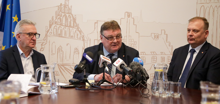 "Bezczelność, bulwersujące kłamstwa". Prezydent przed wyborami jednak nie obiecywał obniżki cen ciepła?