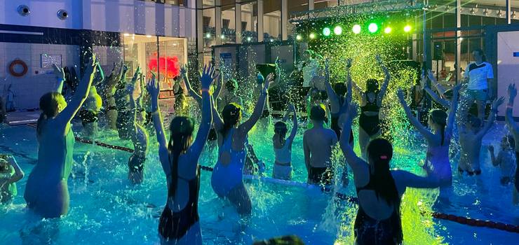 Wieczór pełen uśmiechów, kolorów i dobrej zabawy