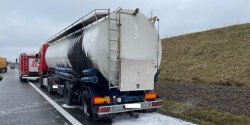 Po�ar cysterny na drodze S7