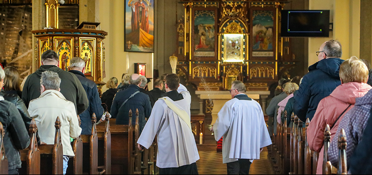Święcenie pokarmów w kościele św. Wojciecha w Elblągu (zobacz zdjęcia)