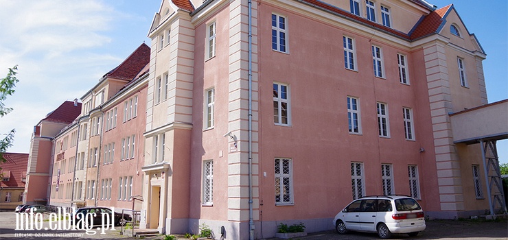 Elbląg: Dawną siedzibę liceum miasto sprzedało za 1 zł. Co z budynkiem przy ul. Saperów?