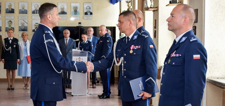 Uroczyste wprowadzenie nowych komendantów