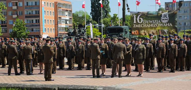 Elbląg: 140 żołnierzy odebrało świadectwa ukończenia kursu podoficerskiego