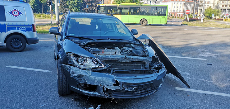 Elbląg: Zderzenie dwóch aut. 40-latka straciła prawo jazdy