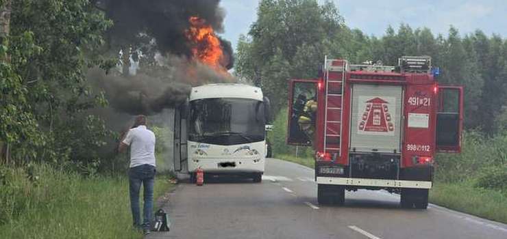 Autobus PKS stanął w płomieniach