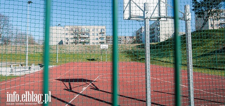 Elbląg: Boisko przy ul. Mazurskiej zyska nową nawierzchnię
