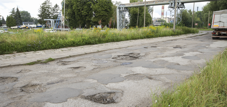 Droga do elblskiego portu straszy. Kiedy doczeka si remontu? "Sama ul. Portowa moe nie wystarczy"