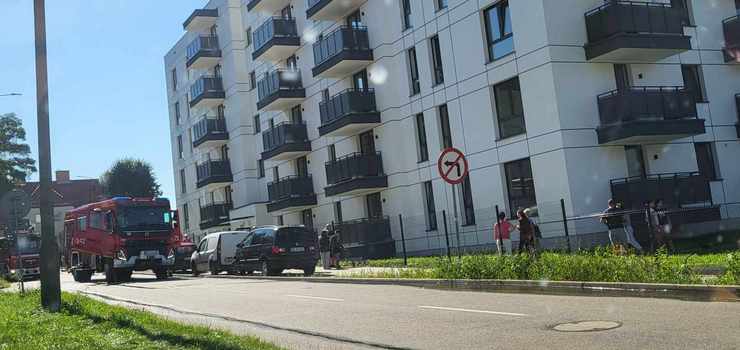 Elbląg: Dym w nowym budynku ETBS przy ul. Wiejskiej. Interweniowała straż pożarna