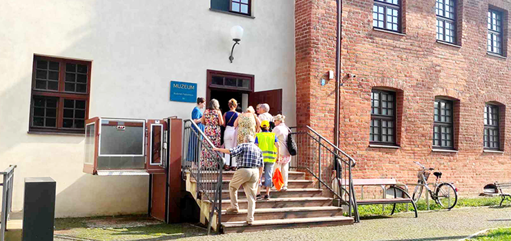 Elbląskie Dni Seniora. Darmowa wizyta w muzeum (zobacz zdjęcia)