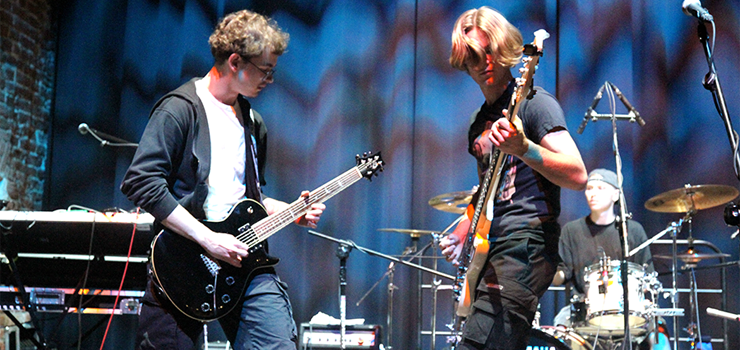 Elbląscy muzycy dla powodzian. Koncert charytatywny w Galerii EL (zdjęcia)