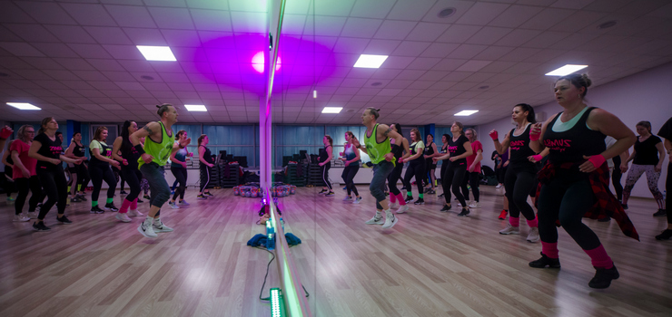 Rozgrzej swoje ciało i umysł na zajęciach zumby