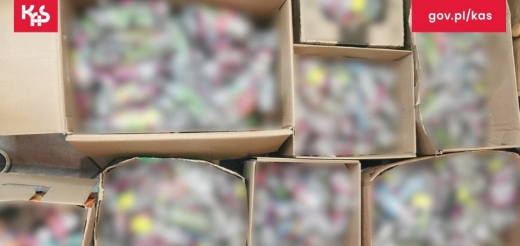 Półki z nielegalnym towarem