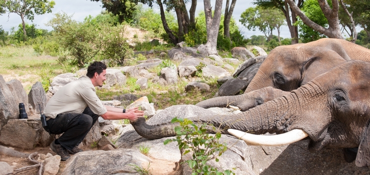 O podróżowaniu i podróżach z Tomkiem Michniewiczem