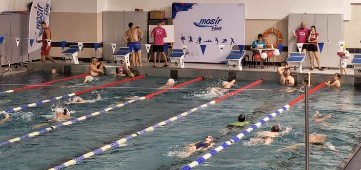 Trwają zapisy na pływacką sztafetę