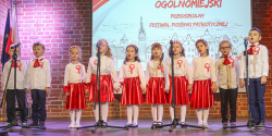 "Dzieci s dumne, e s Polakami". Festiwal Piosenki Patriotycznej za nami (zdjcia)