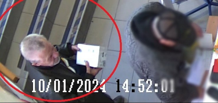 Policjanci z Elbląga poszukują mężczyzny widocznego na nagraniu z monitoringu