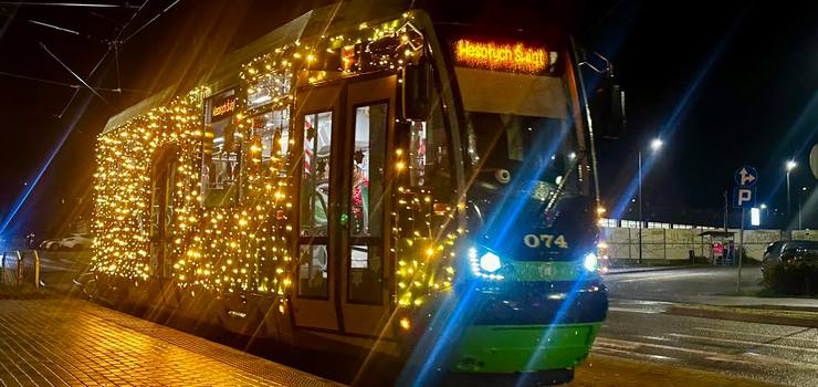 Świąteczny tramwaj już kursuje po Elblągu. Niebawem dołączy do niego drugi
