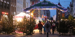 Coraz bli�ej �wi�t! Rozpocz�� si� Elbl�ski Jarmark Bo�onarodzeniowy (zobacz zdj�cia)