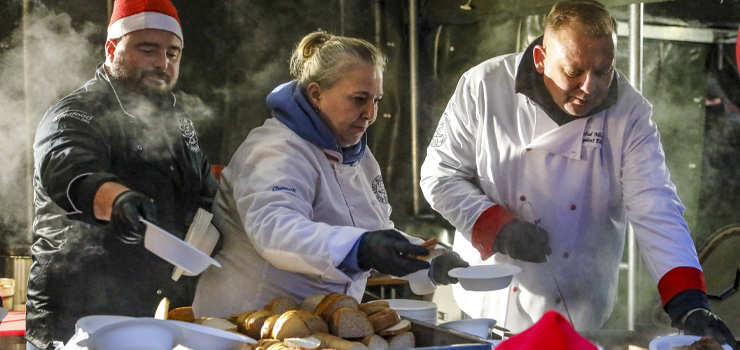 Elbląski Jarmark Bożonarodzeniowy. Świąteczna degustacja (zobacz zdjęcia)
