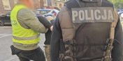 53-latek wynis ze sklepu 5 butelek alkoholu. Ich warto przekroczya 870 z, grozi mu 5 lat