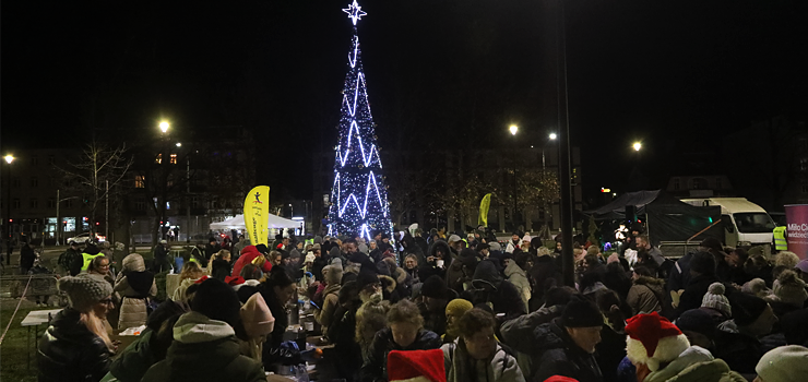 Elbląg: "Tego dnia nikt nie jest samotny i głodny". Wigilijne spotkanie dla potrzebujących (zobacz zdjęcia)