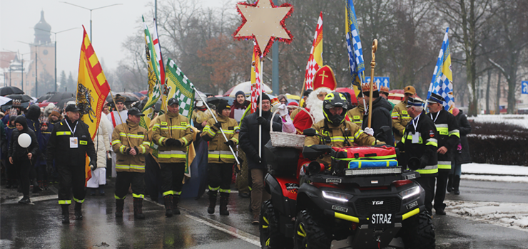 Elblążanie tłumnie przybyli, by uczestniczyć w Orszaku Trzech Króli
