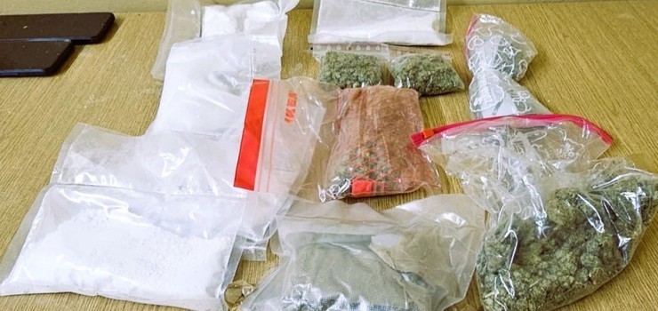 Policjanci zatrzymali 47-latka z ponad pół kilogramem narkotyków