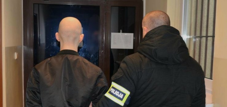 Na elewacji budynku 15-latek namalował treści o tematyce faszystowskiej