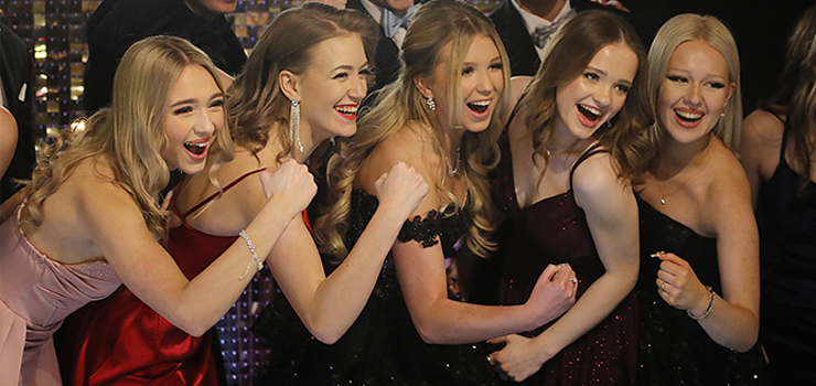 Zobacz, jak podczas Studniówki bawili się maturzyści IV LO