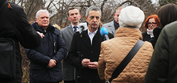 Senator Wcisła powraca do tematu Fundacji Dumni z Elbląga. "Krajobraz jak po libacji"