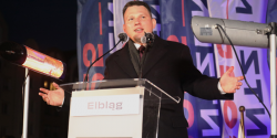 Sawomir Mentzen w Elblgu: Wszystkie ze rzeczy, ktre robi politycy to nie wina Polakw, tylko politykw