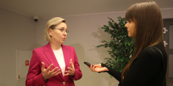 Minister Adriana Porowska:  To ma nas integrowa�, budowa� poczucie solidarno�ci
