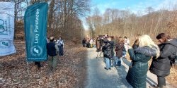 Pierwsza w pomorskich lasach i trzecia w Polsce, �cie�ka Terapii Le�nej – Otwarta. 