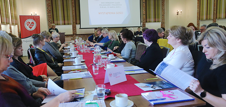 "Problemy nas nie omijają, dotyczą wielu obszarów". Obrady pielęgniarek i położnych w Elblągu (zobacz zdjęcia)