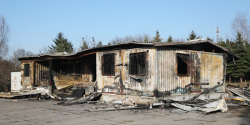 Po�ar pustostanu przy Korczaka. W p�omieniach zgin�a kobieta