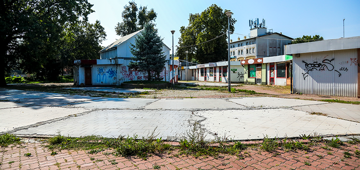 Elbląg: W miejscu po wyburzonych pawilonach powstanie zieleniec? Radni apelują do prezydenta