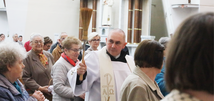 Wielka Sobota – czas zadumy i święconki - zobacz zdjęcia ze święcenia pokarmów