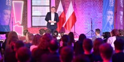 Adrian Zandberg w Elblągu: Polska nie może wykorzystać swojego ogromnego potencjału