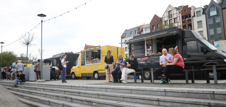 Elblg: Na Bulwarze Zygmunta Augusta zaparkoway food trucki (zdjcia)