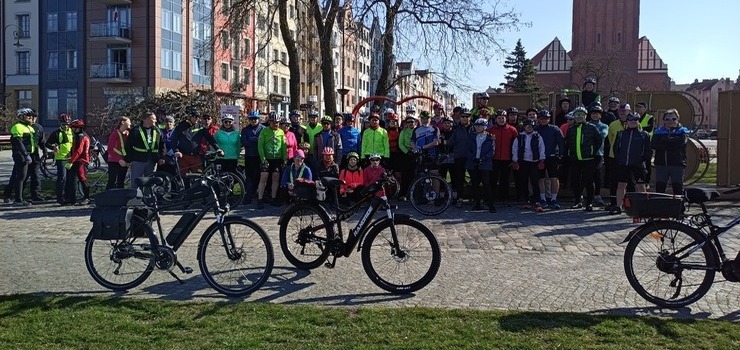 Rowerami na akwedukt w Gozdawie