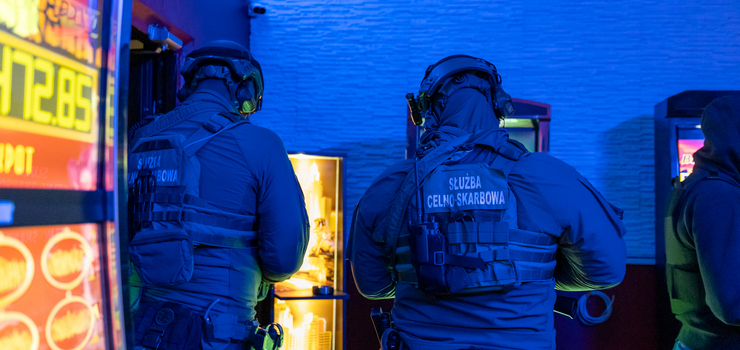 Przeciwko 22 osobom skierowano akt oskarżenia. Śledztwo było prowadzone przez KAS