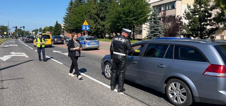 Dziaania policjantw ruchu drogowego i urzdnikw Miejskiej Komisji Rozwizywania Problemw Alkoholowych w Elblgu