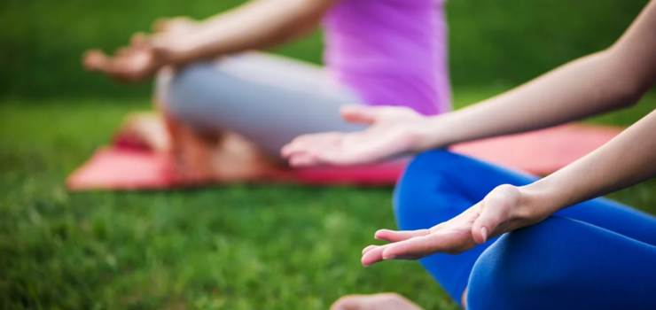 Joga w plenerze – odpr si w Parku Dolinka
