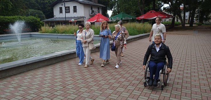 Identyfikują bariery architektoniczne, które trzeba wyeliminować