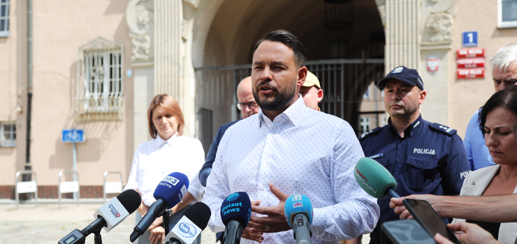 Pogotowie przeciwpowodziowe utrzymane, trwa sprztanie