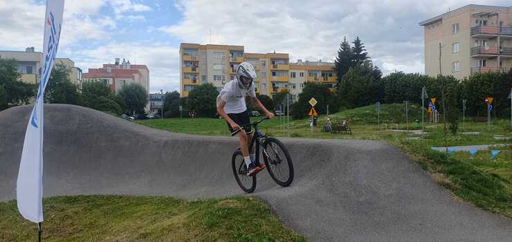 Zawody dla dzieci i modziey na pumptracku nad Jarem