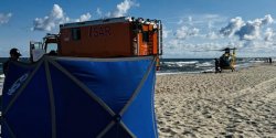 Kolejna tragedia w Sztutowie: 48-latek wszed� do wody, aby ratowa� c�rki. Sam zgin��