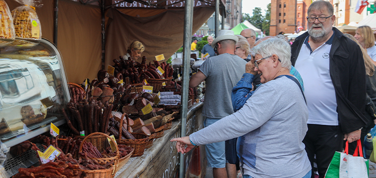 XIX Elbląskie Święto Chleba. Jarmark już się rozpoczął, potrwa aż pięć dni (zobacz zdjęcia)